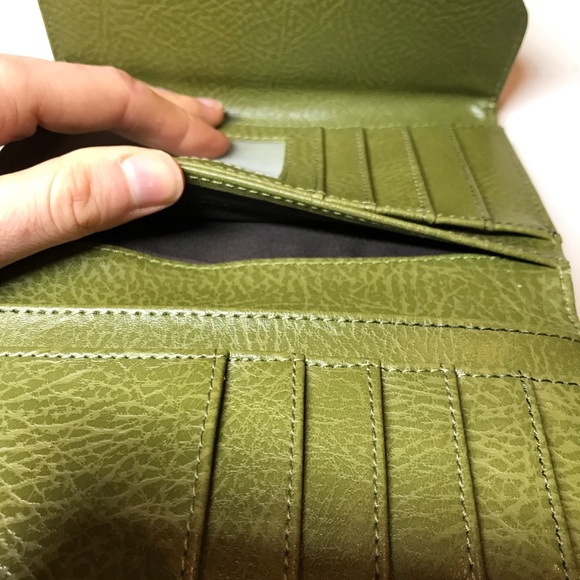 Matt & Nat Wallet - Picture 5 of 9